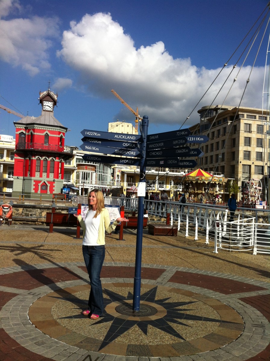 Une photo de Cruisinjules à un carrefour au milieu d'une belle rue pavée.